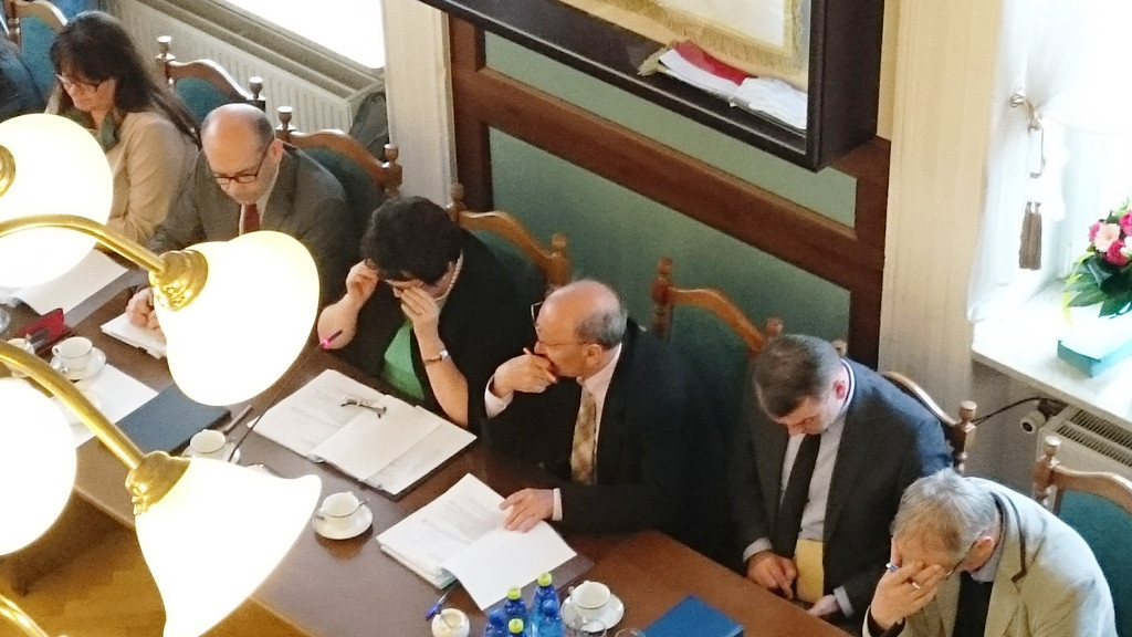 Za, ale przeciw