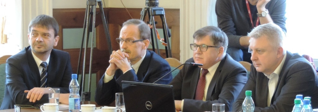 Zepsuta roleta (fotorelacja)