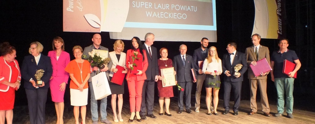 Kontrakt podpisany, laury rozdane