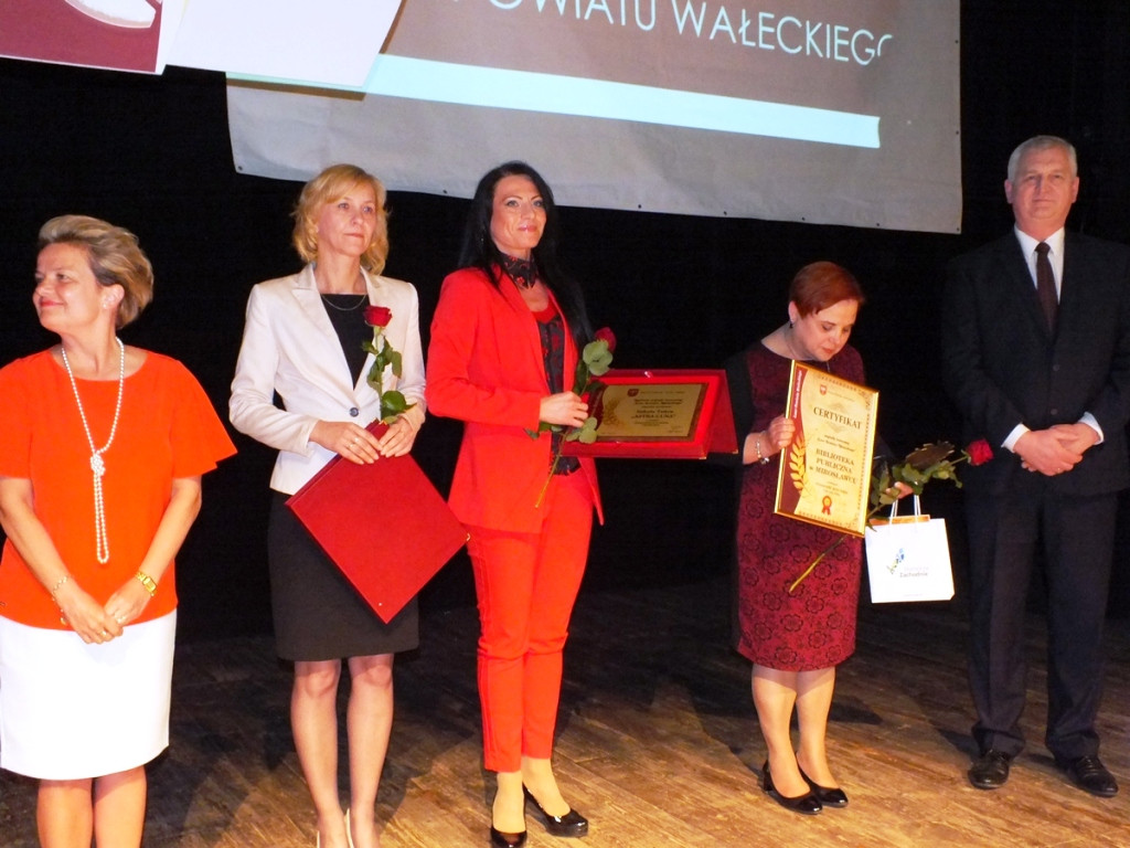 Kontrakt podpisany, laury rozdane