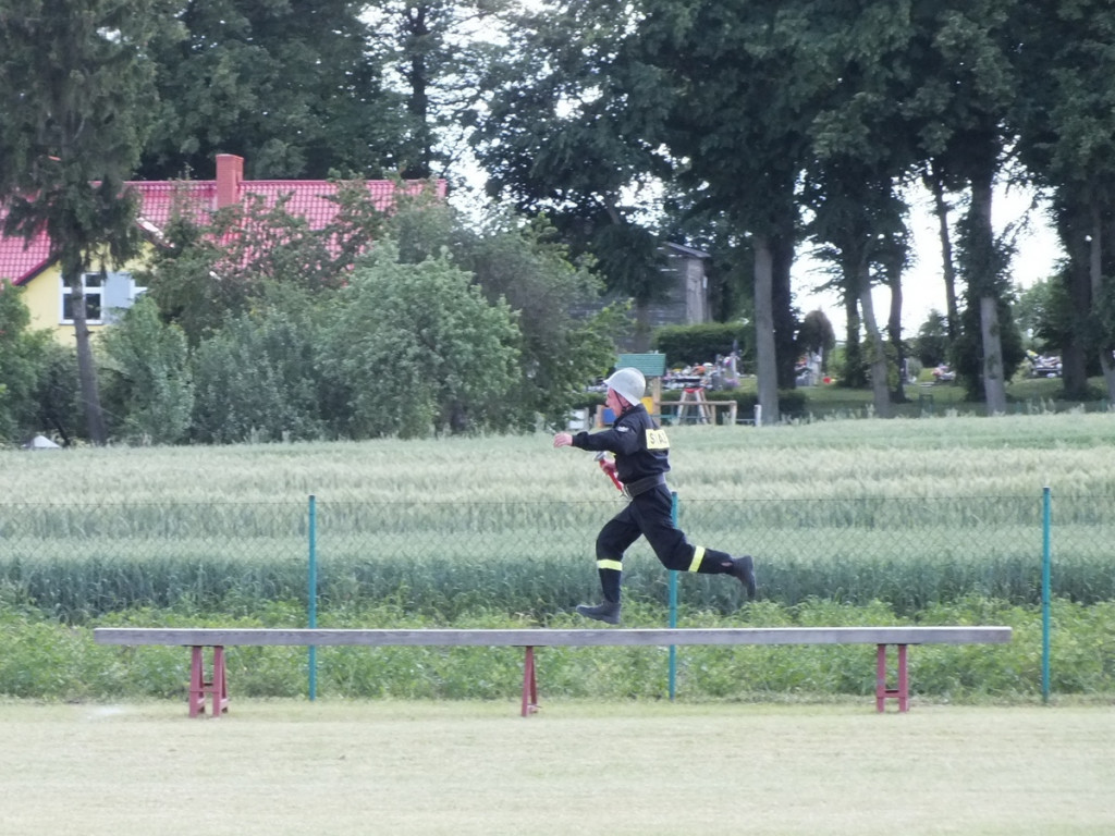 Uroczyście i sportowo