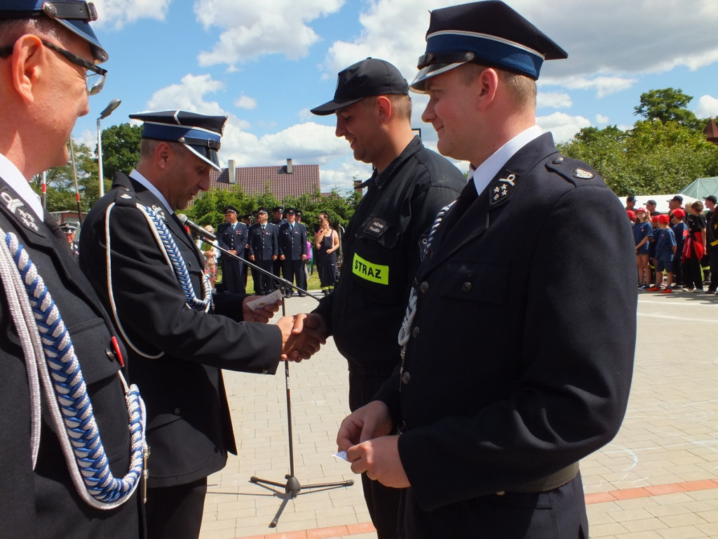 Uroczyście i sportowo
