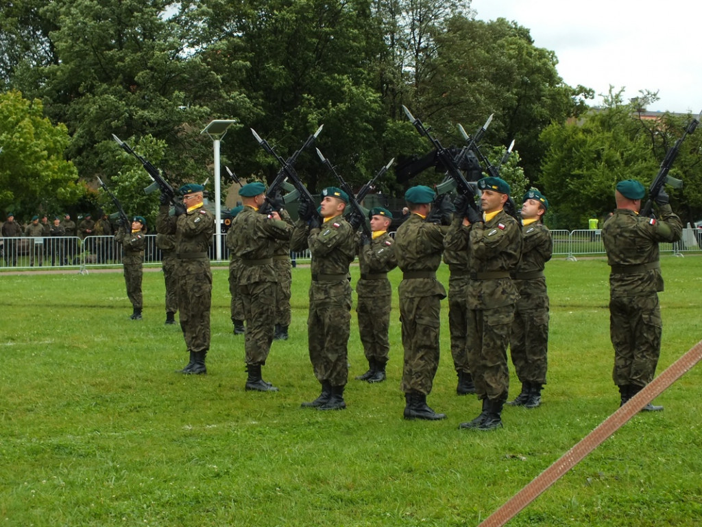 Jubileusz w strugach deszczu