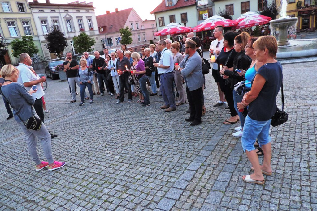 Znicze przed sądem