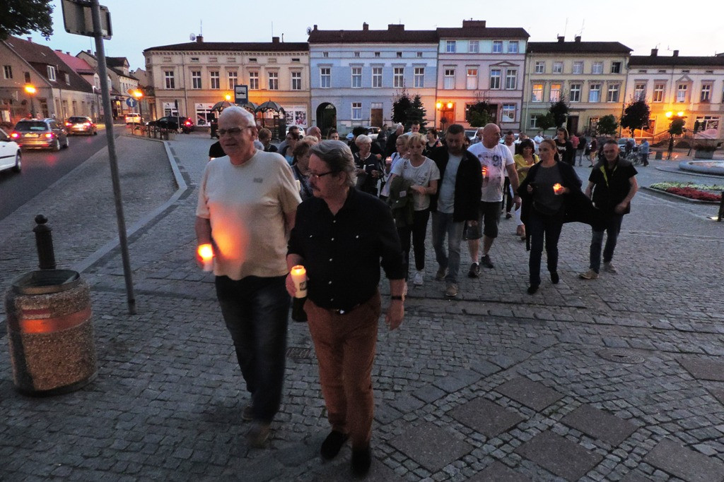 Znicze przed sądem