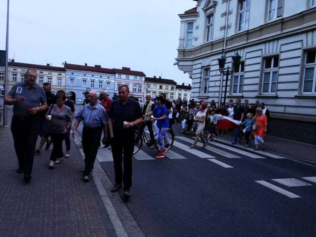 Więcej protestujących