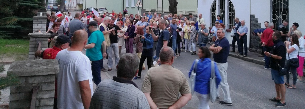 Więcej protestujących
