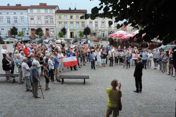 Frekwencja rośnie