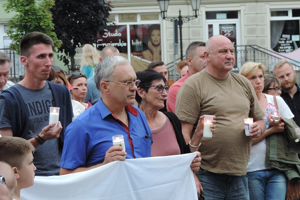 Frekwencja rośnie