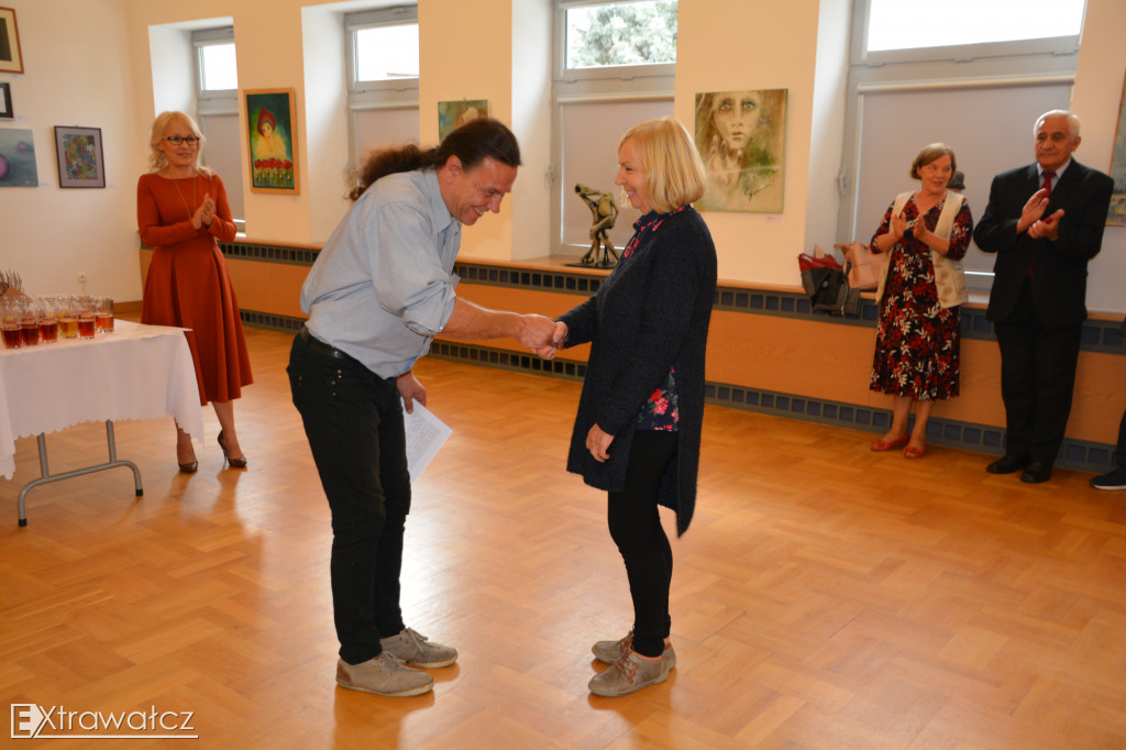 Przegląd prac artystów bez artystów