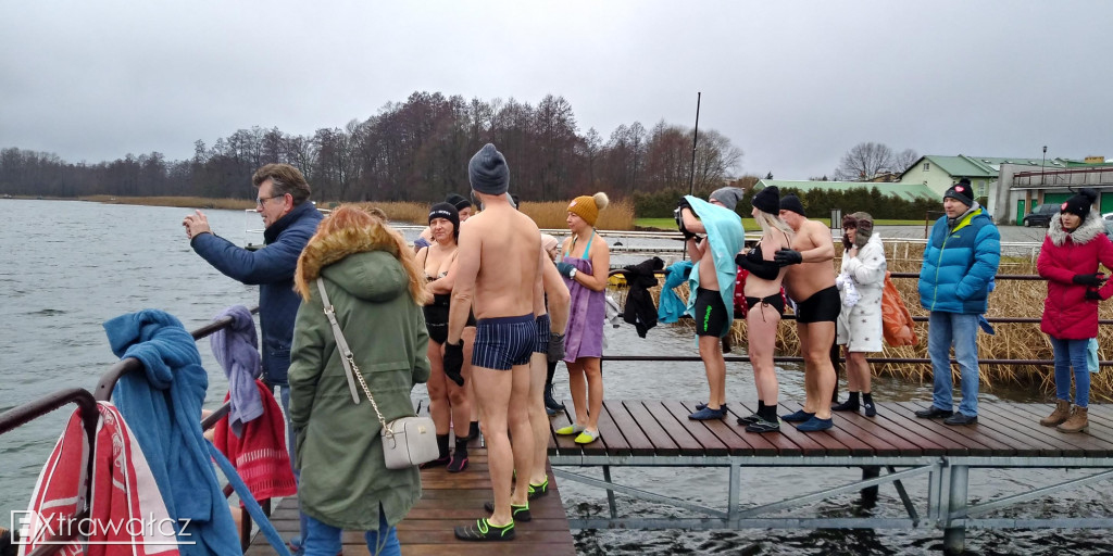 Wałeckie morsy wspierają orkiestrę