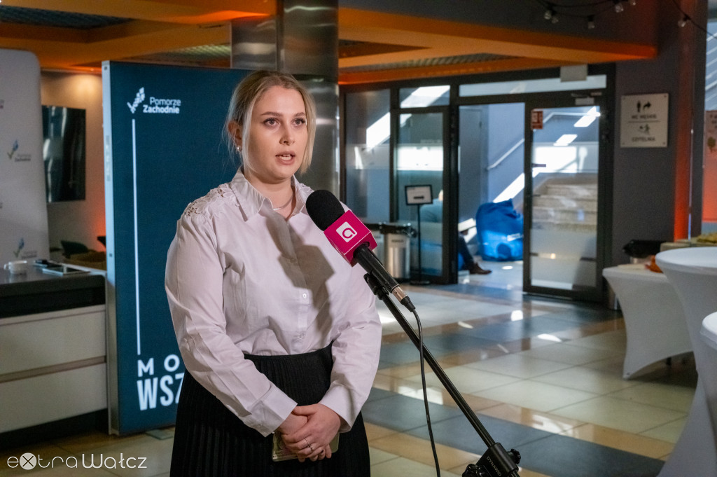 Mistrzowie Pomorza Zachodniego, wałecka szkoła zwycięża