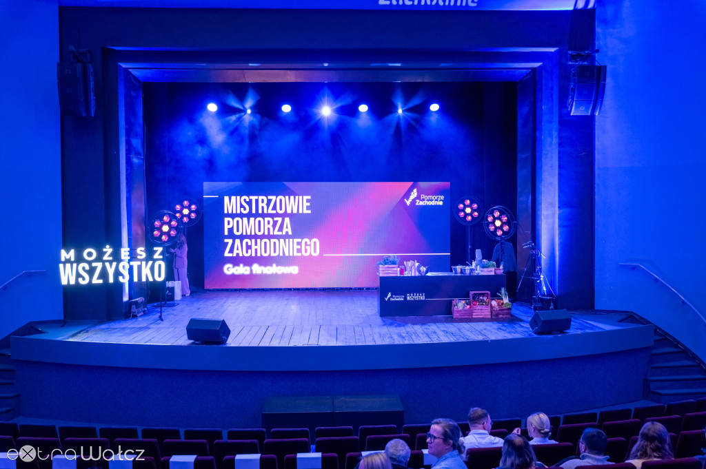 Mistrzowie Pomorza Zachodniego, wałecka szkoła zwycięża