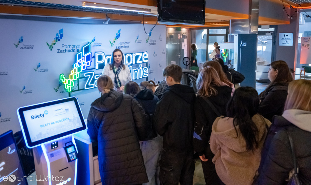 Mistrzowie Pomorza Zachodniego, wałecka szkoła zwycięża