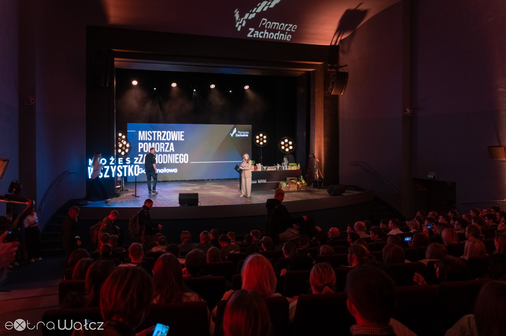 Mistrzowie Pomorza Zachodniego, wałecka szkoła zwycięża