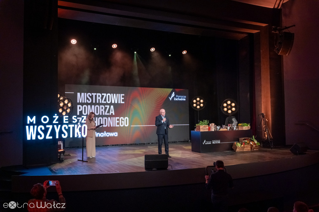 Mistrzowie Pomorza Zachodniego, wałecka szkoła zwycięża