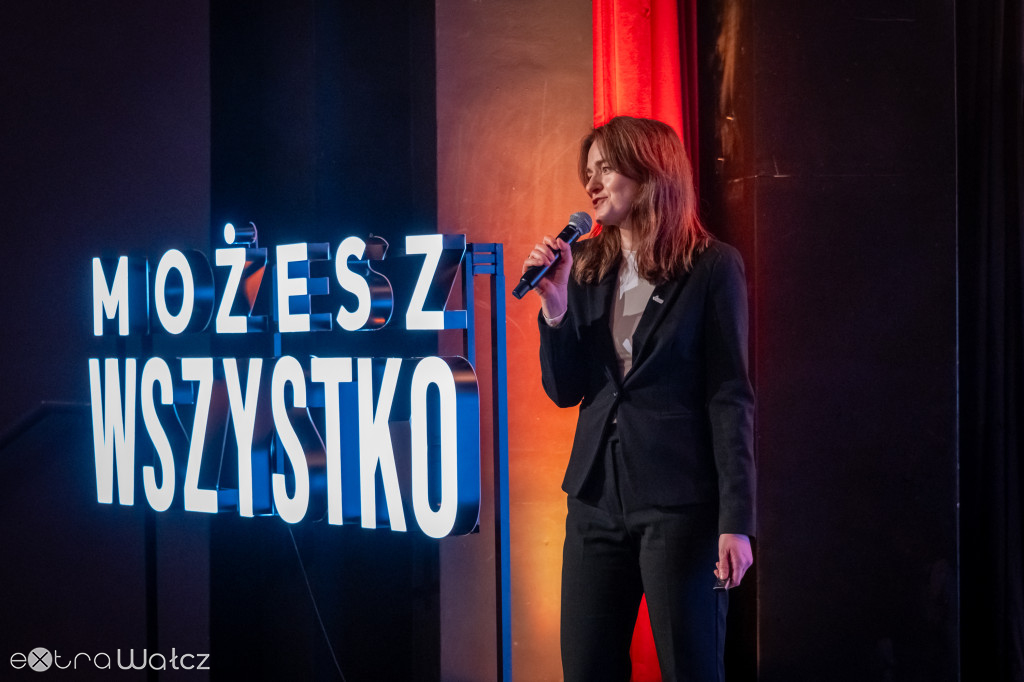 Mistrzowie Pomorza Zachodniego, wałecka szkoła zwycięża