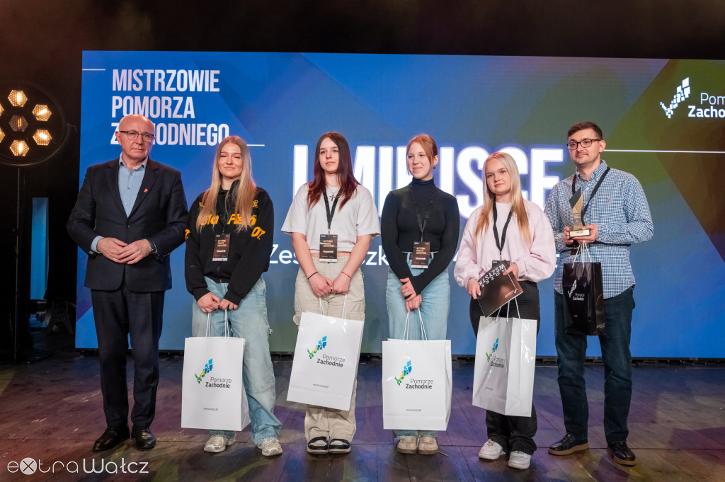 Mistrzowie Pomorza Zachodniego, wałecka szkoła zwycięża