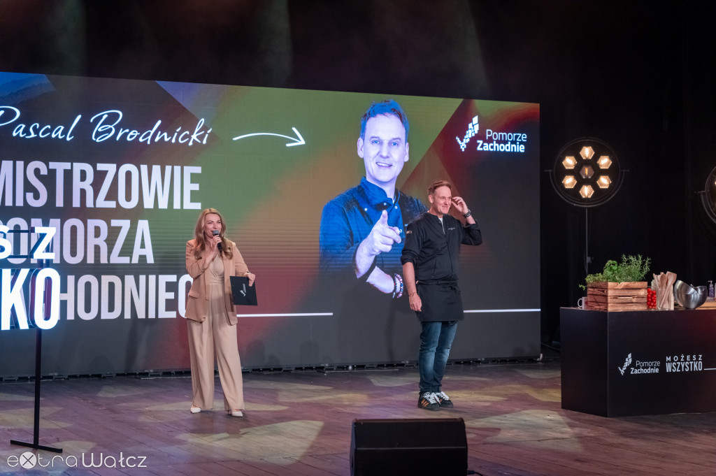 Mistrzowie Pomorza Zachodniego, wałecka szkoła zwycięża