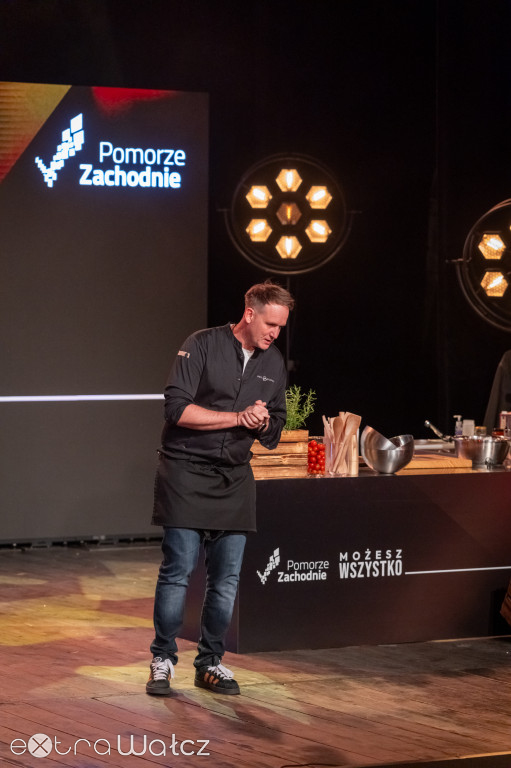 Mistrzowie Pomorza Zachodniego, wałecka szkoła zwycięża