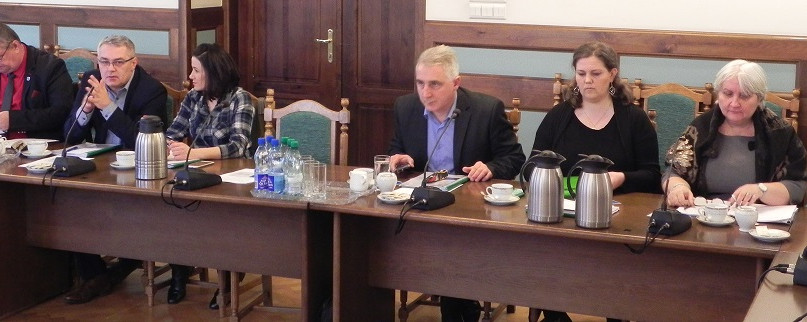 Spokojnie do czasu. XLIV sesja Rady Miasta