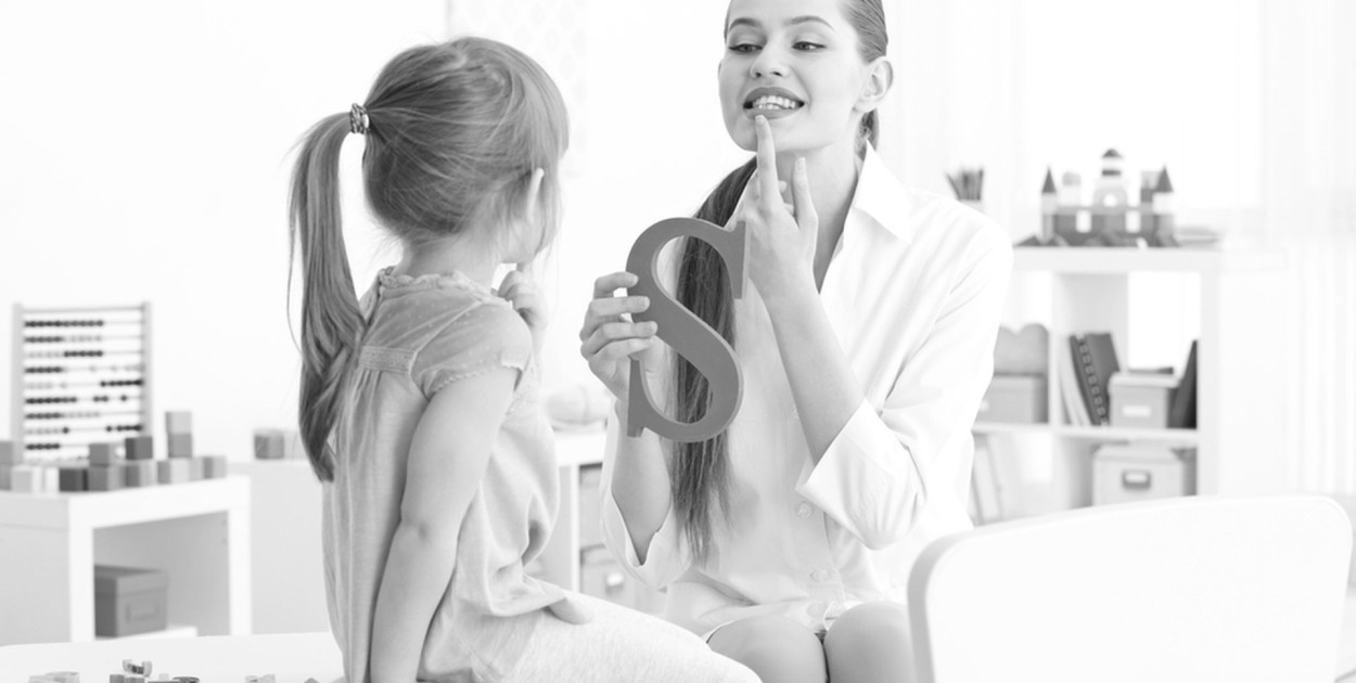 Gryzaki logopedyczne: co to jest i jak je wybrać?