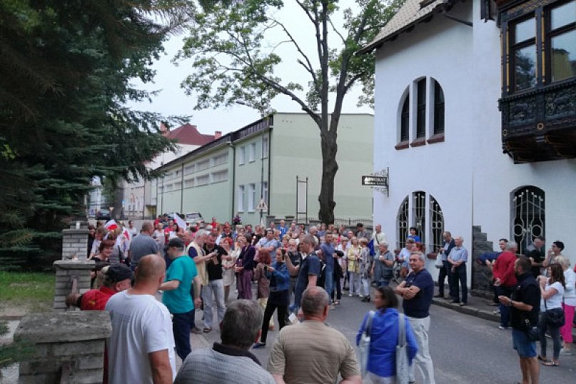 Więcej protestujących