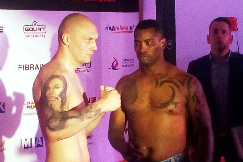 Ważenie przed Knockout Boxing Night