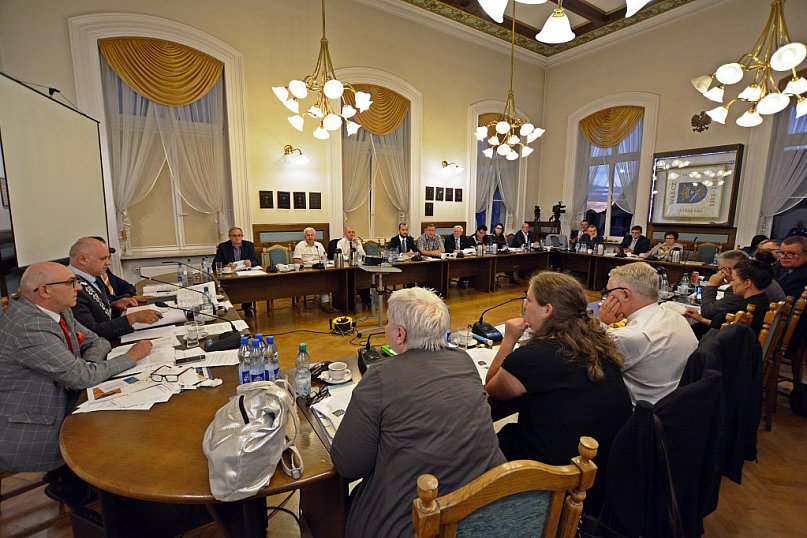 Towalewska bez absolutorium