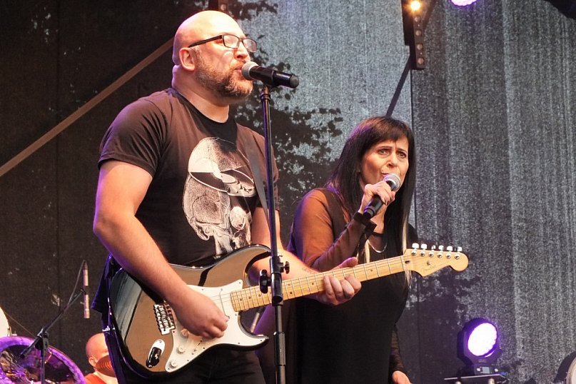 Na jeziorach i na scenie