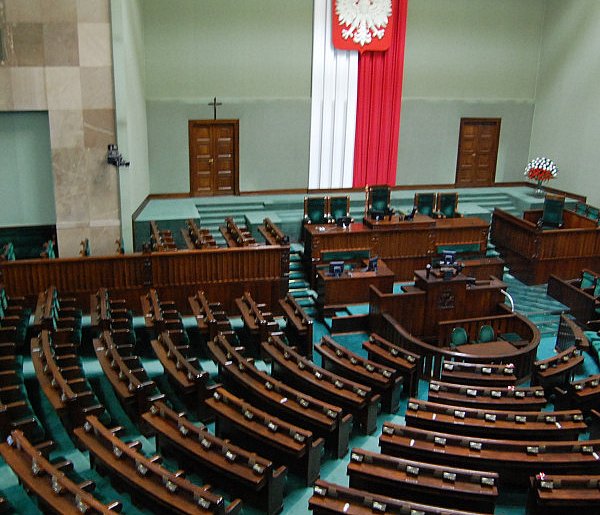Sejm z nowym regulaminem. Hołownia mówi o "epokowej zmianie"-10828