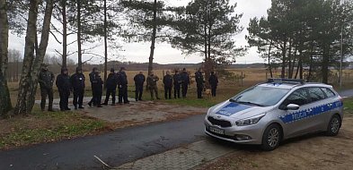 Zagubieni w lesie podczas wycieczki rowerowej. Szczęśliwy finał poszukiwań 18-latk-13479