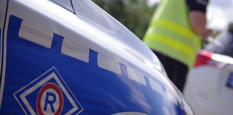 Wybiegł z pojazdu i zaczął uciekać.... dlaczego? - 13832
