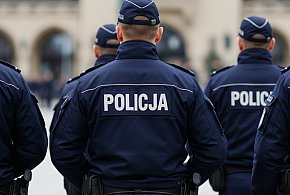 Wałeccy Policjanci Skutecznie Ścigają Przestępców: Pięć Osób Zatrzymanych w 2 dni-13997