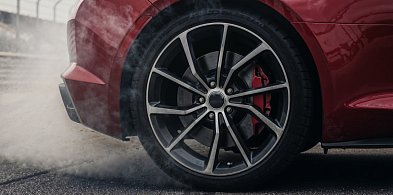 Zatrzymano 20 dowodów rejestracyjnych drifciarzy-14076