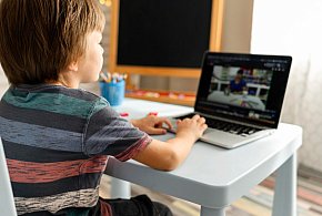 Popularni influencerzy mogą mieć kłopoty. Treści dla dzieci budzą kontrowersje-14833