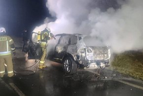 Płonący samochód na DK22-14928