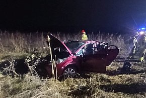 Śmierć na DK22! Dachowanie Fiesty na zakręcie – zginęła 72-letnia pasażerka-15048