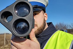 150 km/h na „krajówce”. 34-latek z Hondy stracił prawo jazdy pod Wałczem