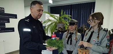 Światło Betlejemskie przekazane policji-15108