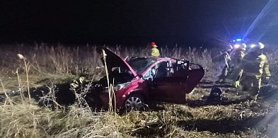 Śmierć na DK22! Dachowanie Fiesty na zakręcie – zginęła 72-letnia pasażerka-15048