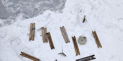 Nielegalny połów na jeziorze Nerka. Kłusownicy w rękach policji
