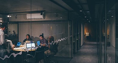 Narzędzia i strategie dla startupów. Jak wystartować z nową marką w 2026 roku?