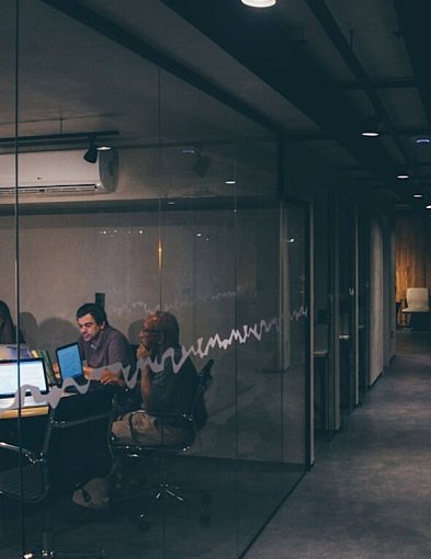 Narzędzia i strategie dla startupów. Jak wystartować z nową marką w 2026 roku?