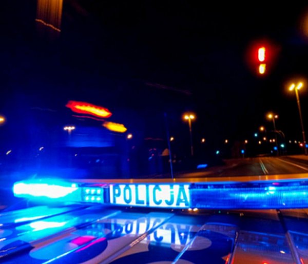 Pościg na pilskim osiedlu: Aresztowany poszukiwany i jego agresywni sojusznicy-14351