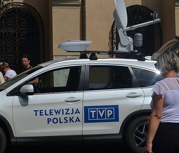 Zmiany w Telewizji Polskiej. Te kanały mogą przejść do historii-14376