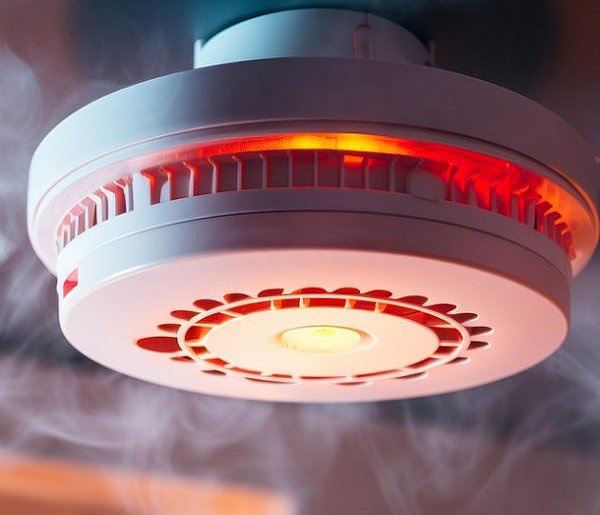 Rewolucja w przepisach pożarowych. Nowe obowiązki dla właścicieli domów i firm-14706