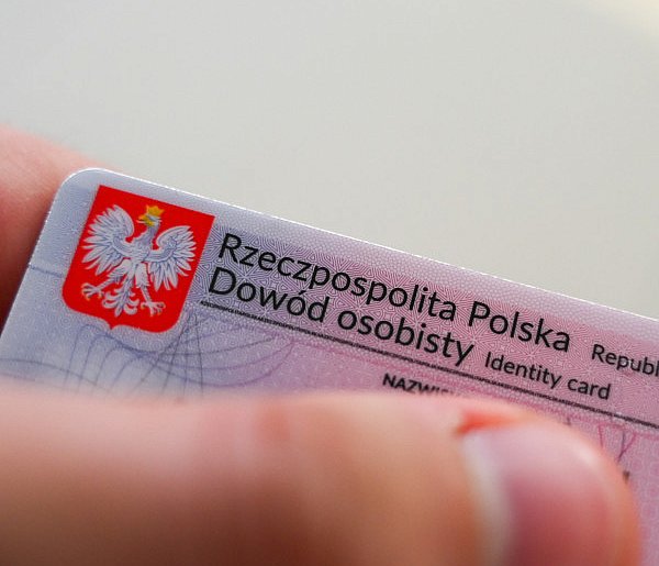 Nie musisz już biec do fotografa. Zdjęcie do dokumentów zrobisz w domu-15149