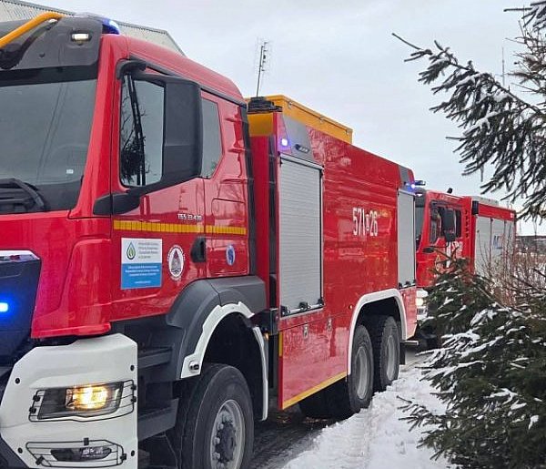 Pożar garażu w gminie Wałcz. Skuteczna akcja służb