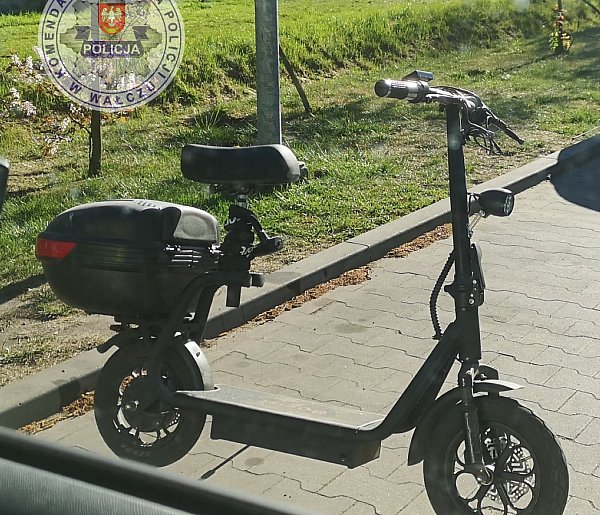 Zatrzymany 27-latek na motorowerze.  Bez kasku i pół promila alkoholu.